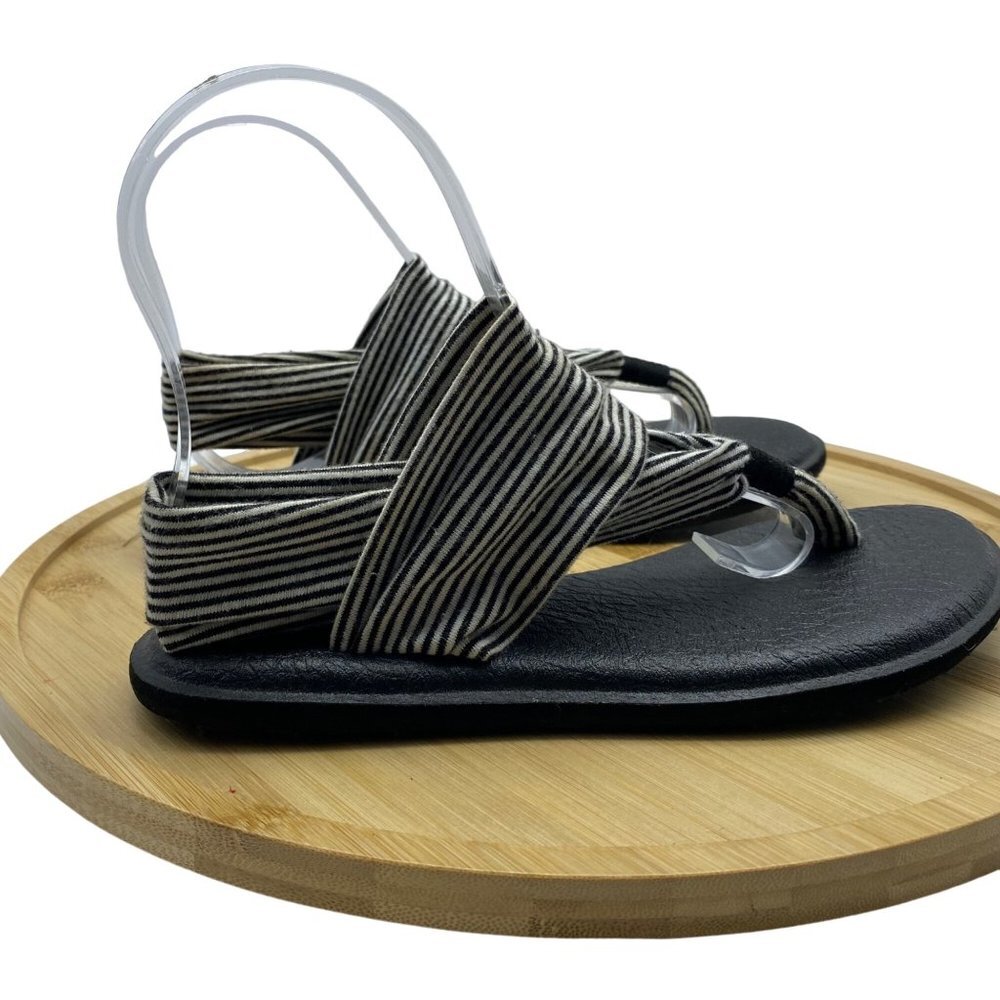 Sanuk Big‎ Girl Black White Stripe Yoga Mat Comfort Slings Sandals Sz 3/4